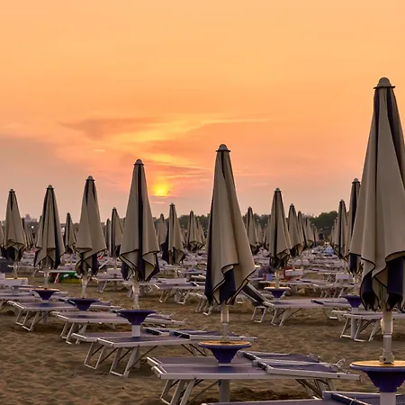 Stunning Flat With Terrace Overlooking The Sea Lejlighed Bibione