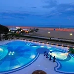 Stunning Flat With Terrace Overlooking The Sea Бібіоне