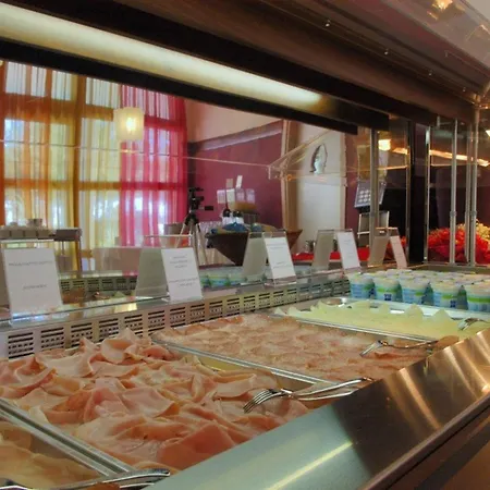 Appartement Stunning Flat With Terrace Overlooking The Sea