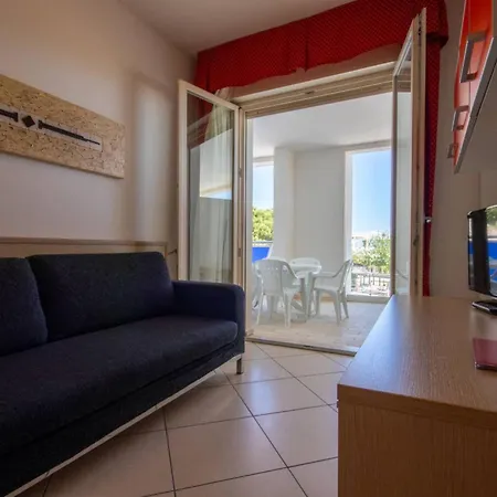 Stunning Flat With Terrace Overlooking The Sea *